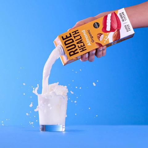 Which Is Better: Coconut Milk or Almond Milk?