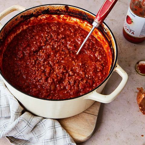 pot of red pasta sauce