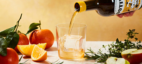 Pouring Botivo alcohol free apperetif