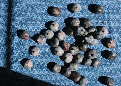 figs for jam on blue cloth