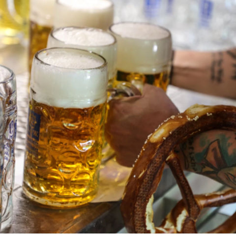 augustiner helles in glasses