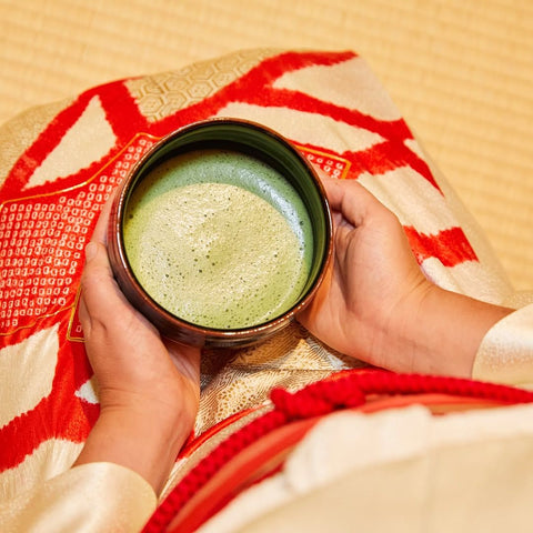 clearspring organic matcha green tea powder 40g in a cup 