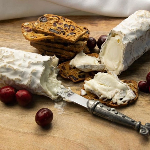 millers toast fig and sultana with cheese