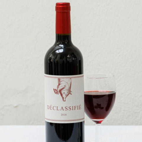 st.  john déclassifié 2018 poured in a glass